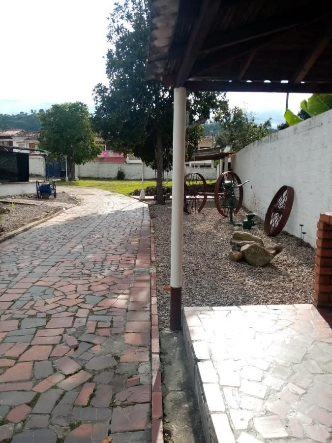 Hotel La Casona Chinácota Екстериор снимка